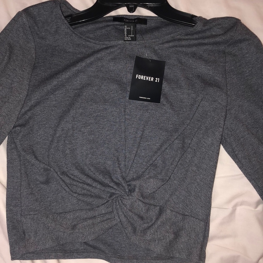 Forever 21 Grey crop top
